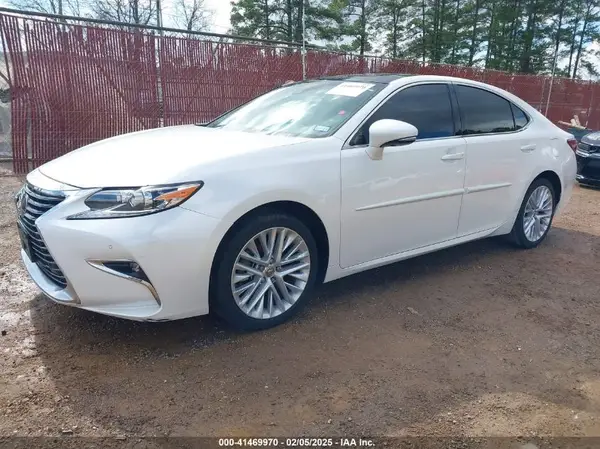 58ABK1GG0GU023992 2016 LEXUS ES - Image 2