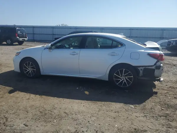 58ABK1GG0GU026777 2016 LEXUS ES - Image 2