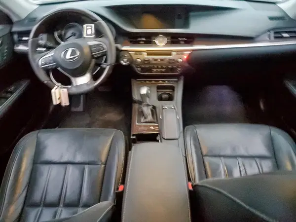 58ABK1GG0GU033745 2016 LEXUS ES - Image 8