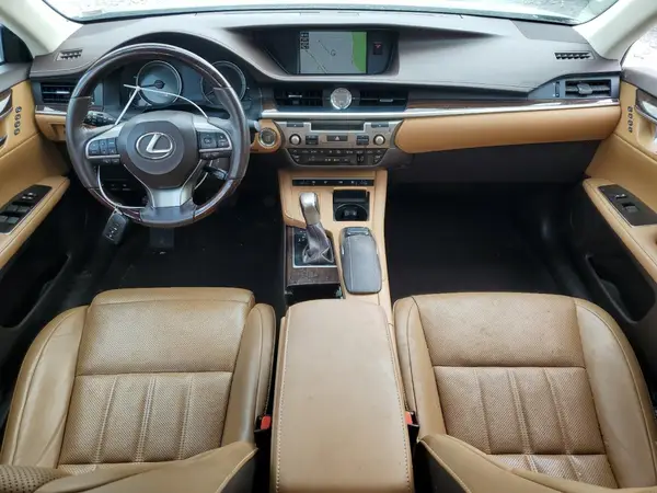 58ABK1GG0HU035822 2017 LEXUS ES - Image 8