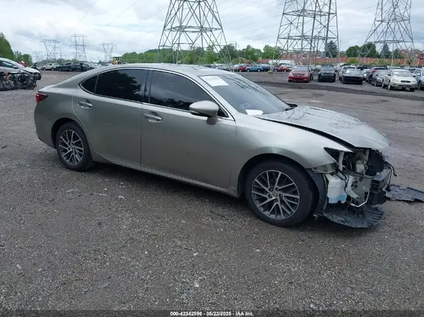 58ABK1GG0HU037666 2017 LEXUS ES - Image 1