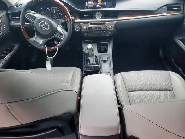 58ABK1GG0HU038381 2017 LEXUS ES - Image 8