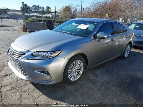 58ABK1GG0HU039983 2017 LEXUS ES - Image 2