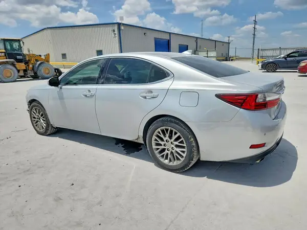 58ABK1GG0HU043452 2017 LEXUS ES - Image 2