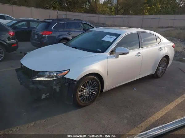 58ABK1GG0HU049509 2017 LEXUS ES - Image 2