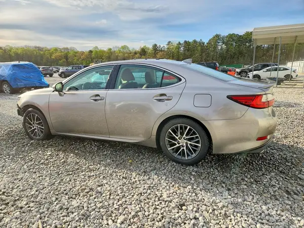 58ABK1GG0HU049803 2017 LEXUS ES - Image 2