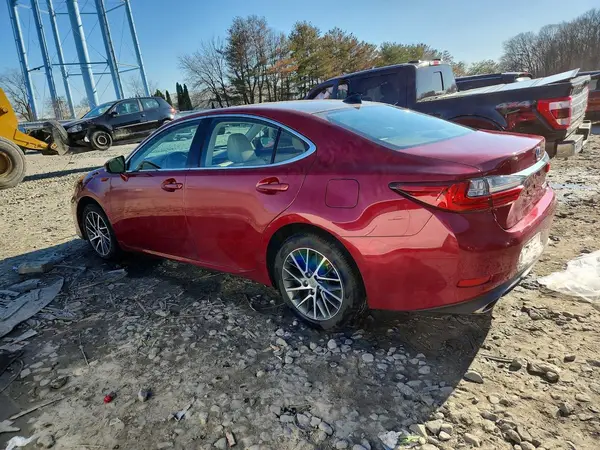 58ABK1GG0HU050417 2017 LEXUS ES - Image 2