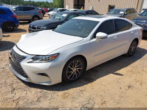 58ABK1GG0HU050952 2017 LEXUS ES - Image 2