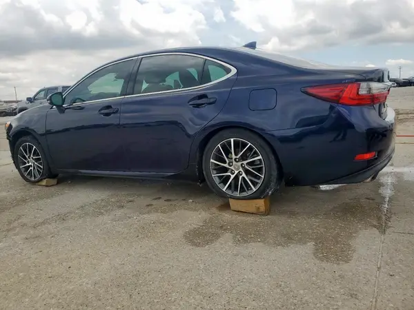 58ABK1GG0HU057903 2017 LEXUS ES - Image 2