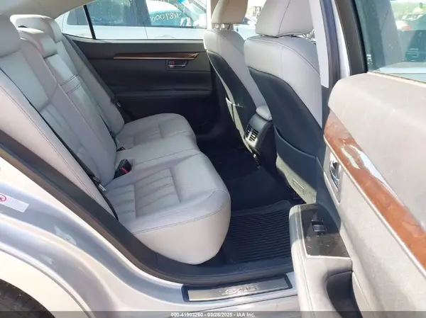 58ABK1GG0HU061918 2017 LEXUS ES - Image 8