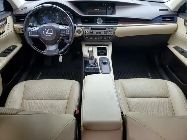 58ABK1GG0HU067329 2017 LEXUS ES - Image 8