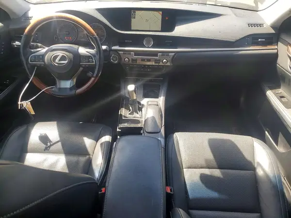 58ABK1GG0HU071915 2017 LEXUS ES - Image 8