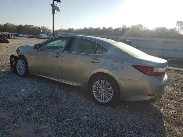 58ABK1GG0HU071932 2017 LEXUS ES - Image 2