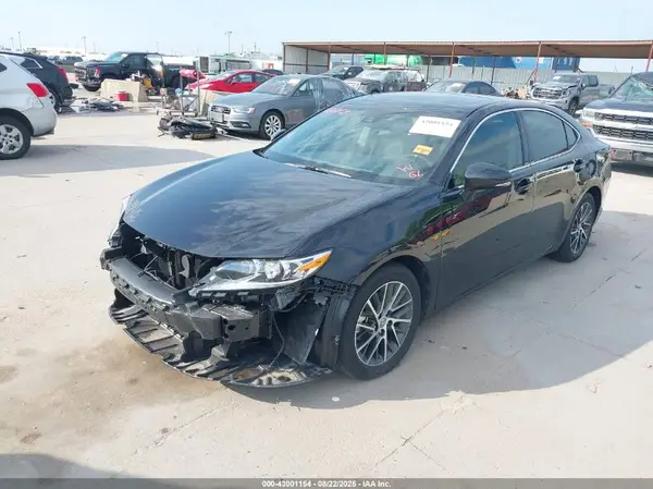 58ABK1GG0HU074376 2017 LEXUS ES - Image 2