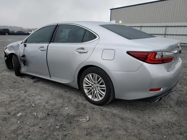 58ABK1GG0HU074510 2017 LEXUS ES - Image 2