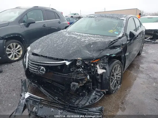 58ABK1GG0JU079633 2018 LEXUS ES - Image 2