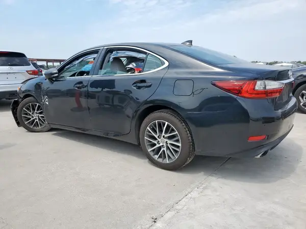 58ABK1GG0JU080619 2018 LEXUS ES - Image 2