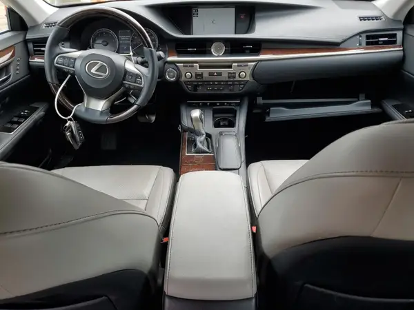 58ABK1GG0JU081253 2018 LEXUS ES - Image 8
