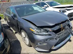 58ABK1GG0JU082337 2018 LEXUS ES