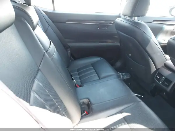 58ABK1GG0JU082337 2018 LEXUS ES - Image 8