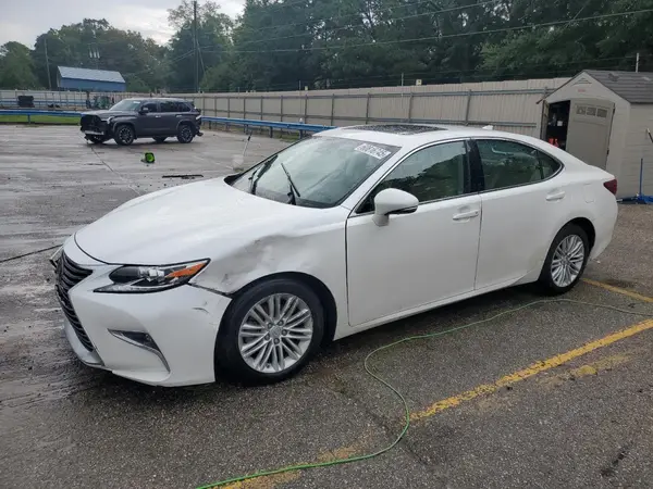 58ABK1GG0JU082418 2018 LEXUS ES - Image 1