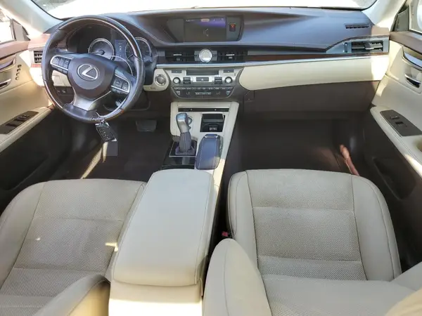 58ABK1GG0JU083732 2018 LEXUS ES - Image 8