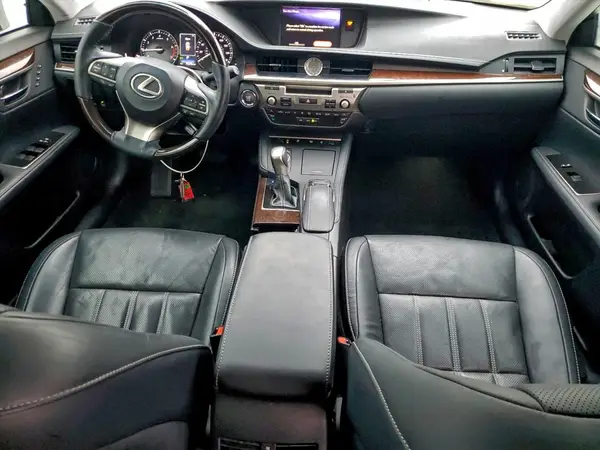 58ABK1GG0JU085027 2018 LEXUS ES - Image 8