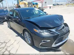 58ABK1GG0JU085917 2018 LEXUS ES