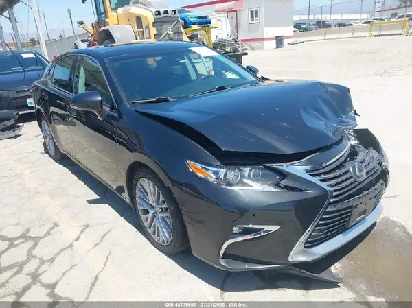 58ABK1GG0JU085917 2018 LEXUS ES - Image 1
