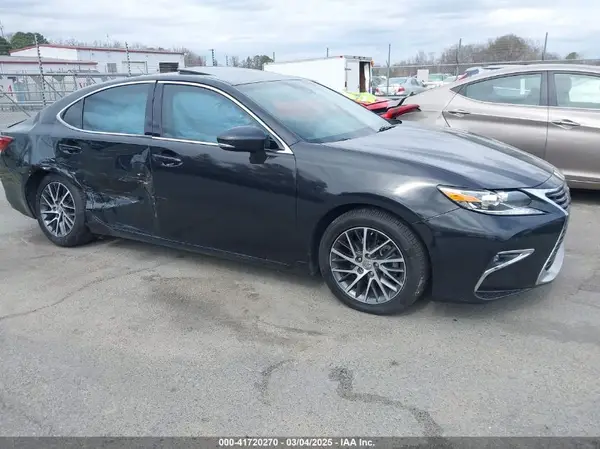 58ABK1GG0JU088946 2018 LEXUS ES - Image 1