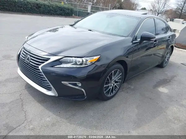 58ABK1GG0JU088946 2018 LEXUS ES - Image 2