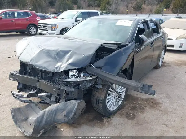 58ABK1GG0JU094116 2018 LEXUS ES - Image 2