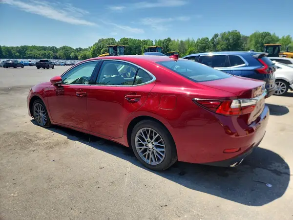 58ABK1GG0JU094231 2018 LEXUS ES - Image 2