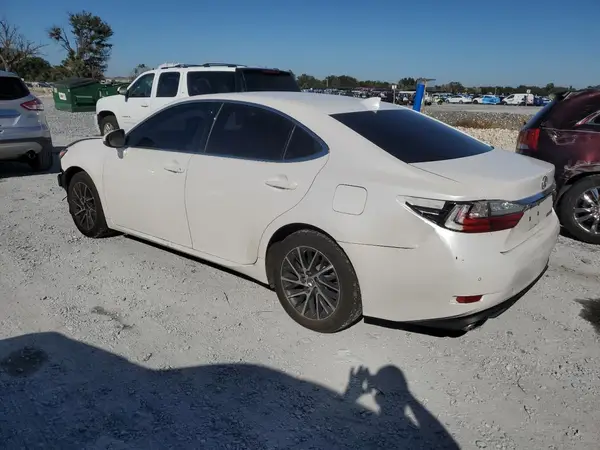58ABK1GG0JU095850 2018 LEXUS ES - Image 2
