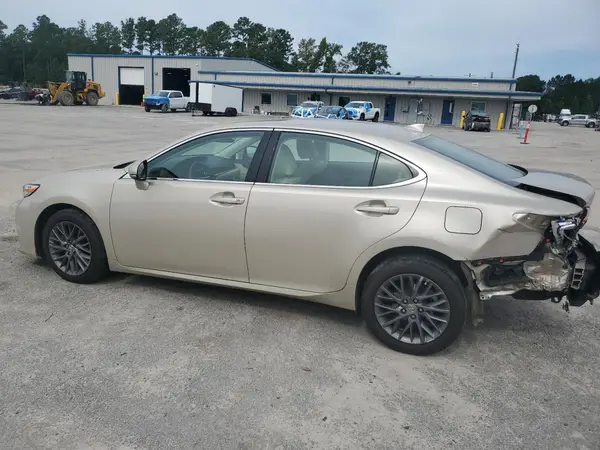 58ABK1GG0JU098571 2018 LEXUS ES - Image 2
