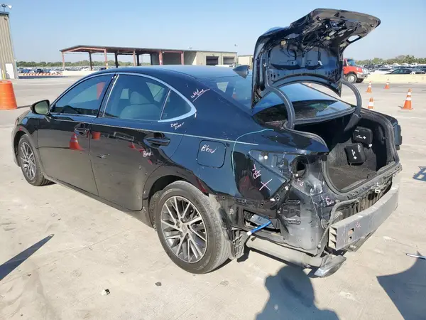 58ABK1GG0JU101243 2018 LEXUS ES - Image 2