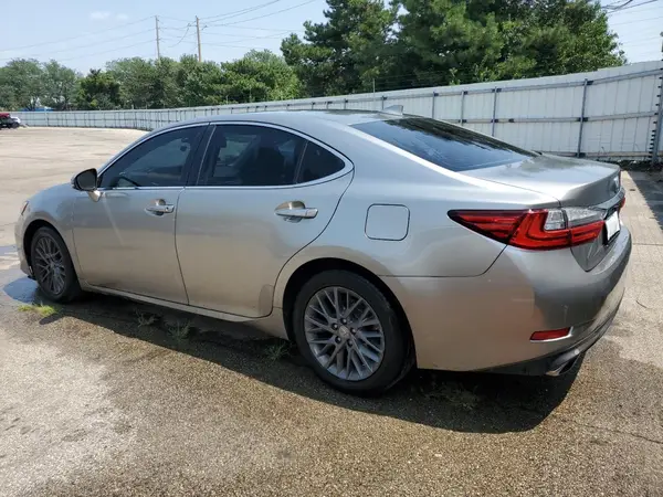 58ABK1GG0JU101503 2018 LEXUS ES - Image 2