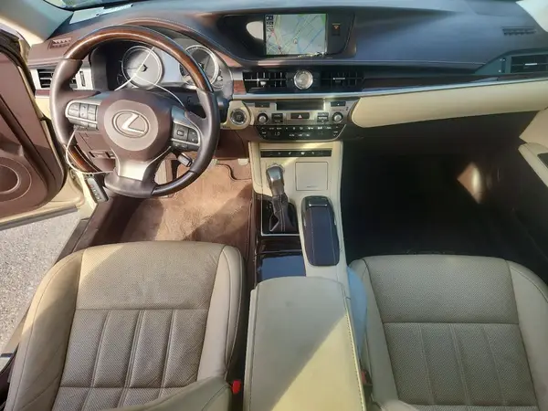 58ABK1GG0JU102747 2018 LEXUS ES - Image 8