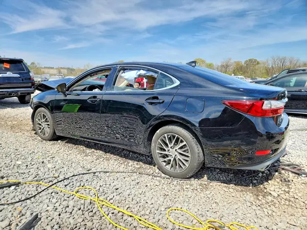 58ABK1GG0JU102795 2018 LEXUS ES - Image 2