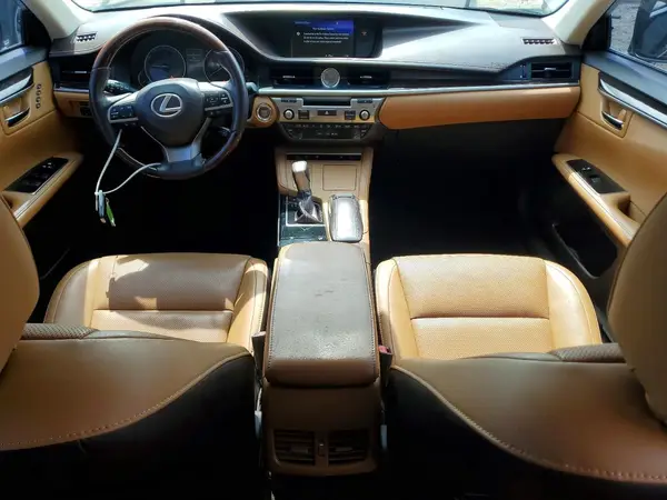 58ABK1GG0JU108323 2018 LEXUS ES - Image 8