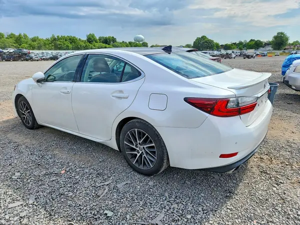 58ABK1GG0JU110170 2018 LEXUS ES - Image 2