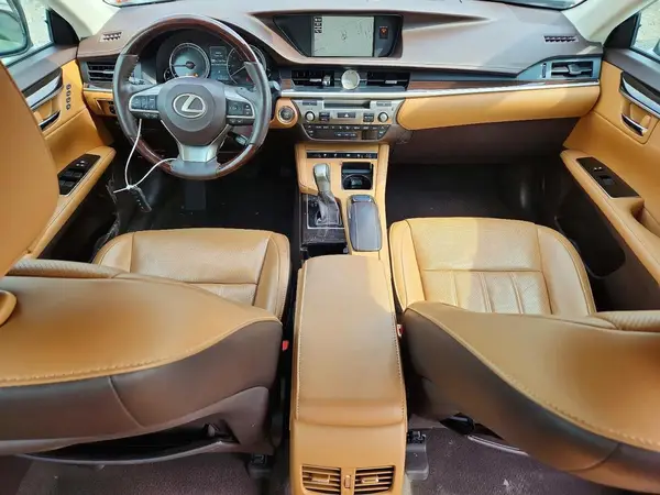 58ABK1GG0JU110170 2018 LEXUS ES - Image 8