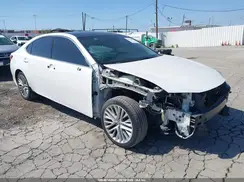 58ABK1GG0JU111058 2018 LEXUS ES