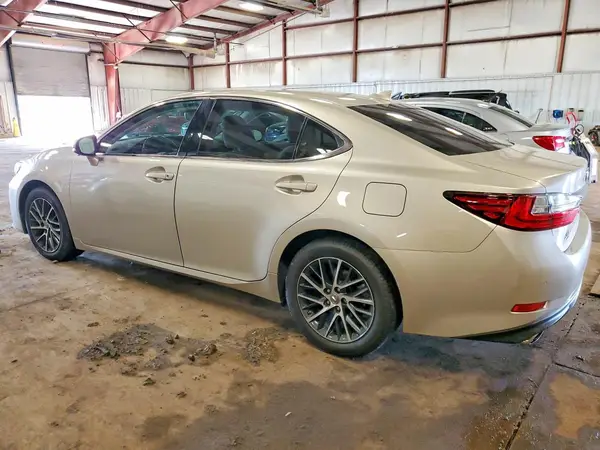 58ABK1GG0JU115451 2018 LEXUS ES - Image 2