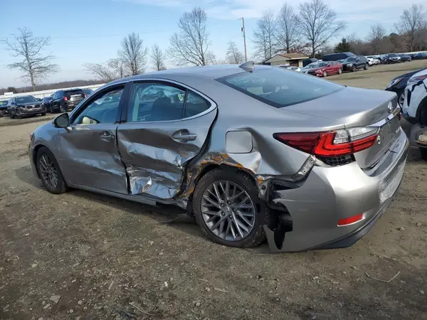 58ABK1GG0JU116275 2018 LEXUS ES - Image 2