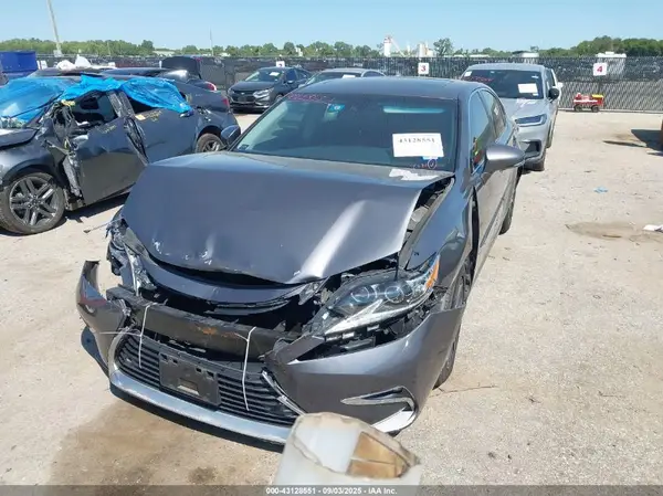 58ABK1GG1GU001659 2016 LEXUS ES - Image 2
