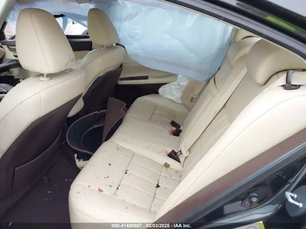 58ABK1GG1GU004450 2016 LEXUS ES - Image 8