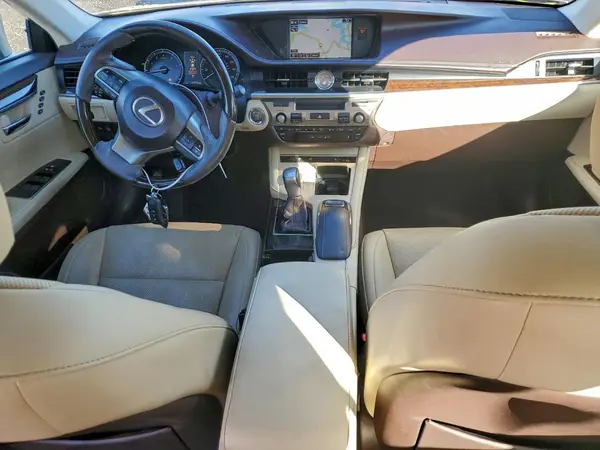 58ABK1GG1GU008935 2016 LEXUS ES - Image 8