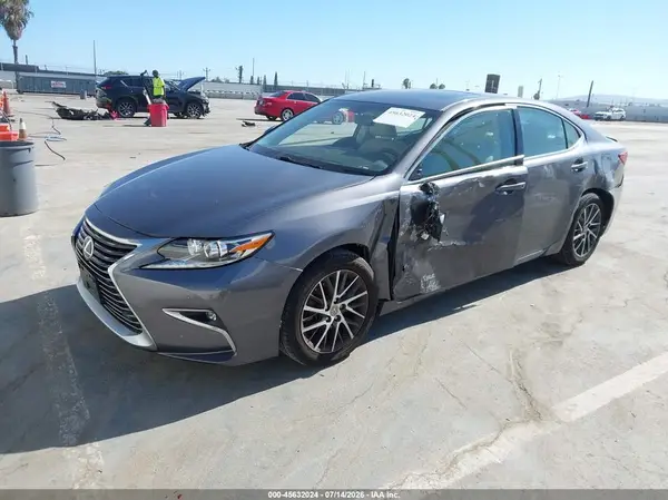 58ABK1GG1GU010250 2016 LEXUS ES - Image 2