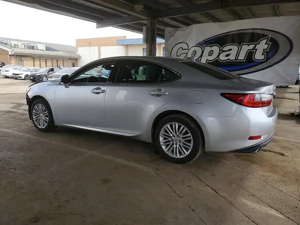 58ABK1GG1GU014668 2016 LEXUS ES - Image 2